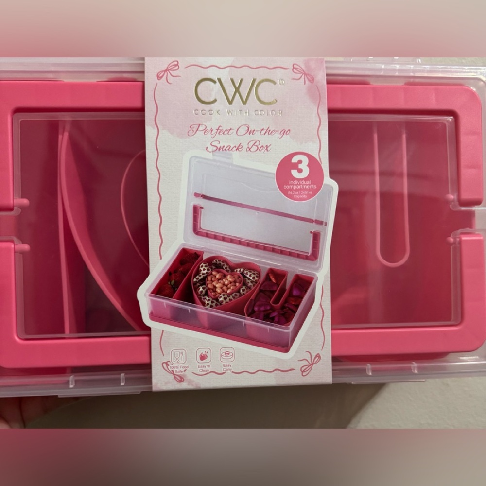 CWC Pink Snack I Heart U Snack Box